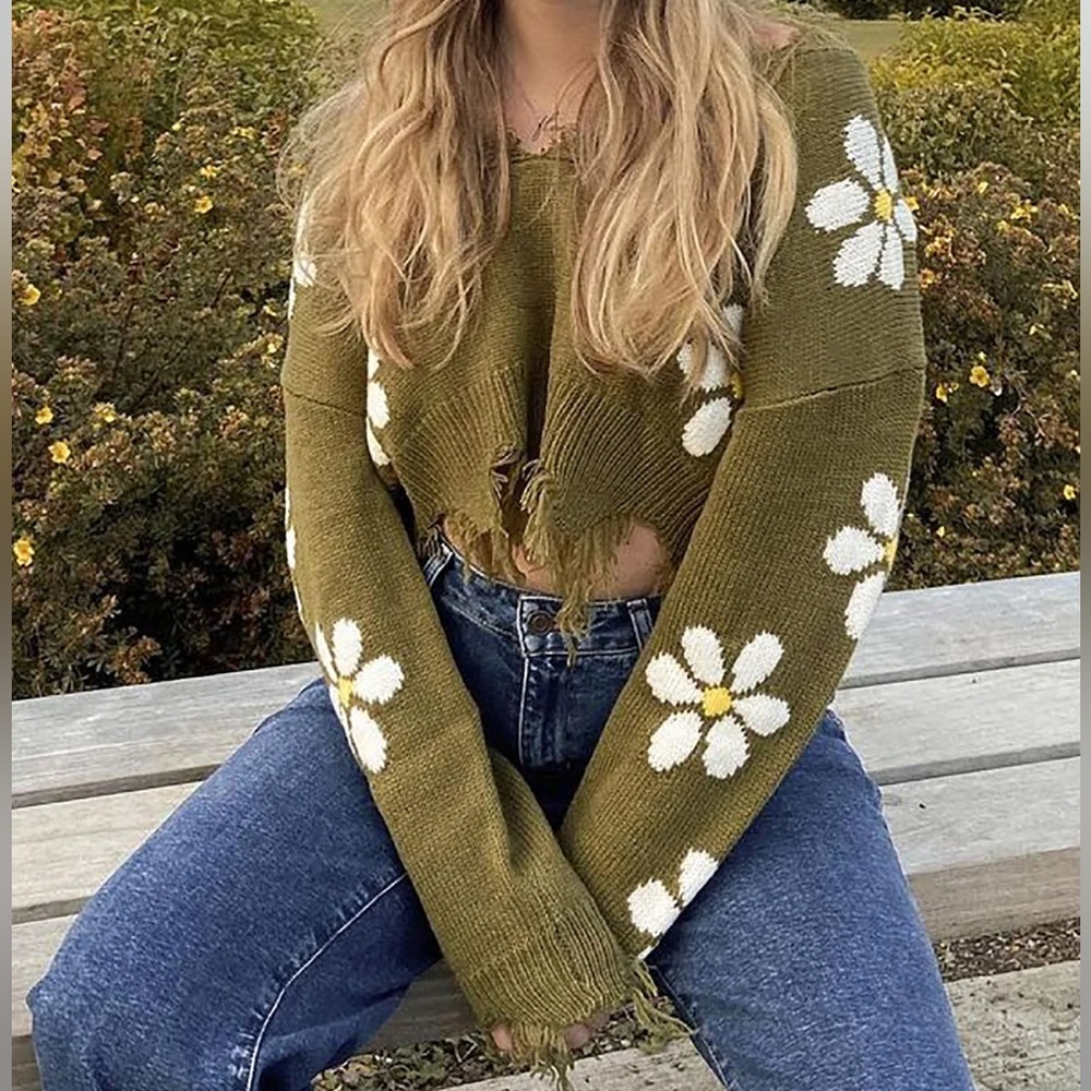 Sweet Daisy Distressed Green Sweater NWT